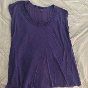 Daisy Fuentes purple shirt